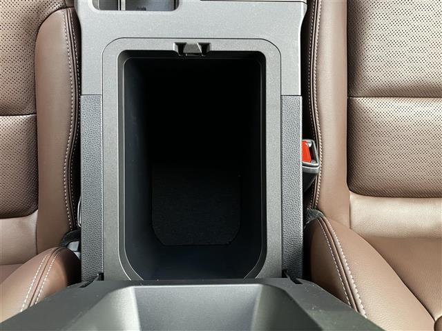 ランドクルーザー250 ZX パノラミックビュー パワーリアゲート ワンオ-ナ- Bluetooth LED ETC2.0 サンル-フ 電動格納サードシート ルーフレール 寒冷地仕様 シートヒーター ドラレコ パワーシート 4WD(40枚目)