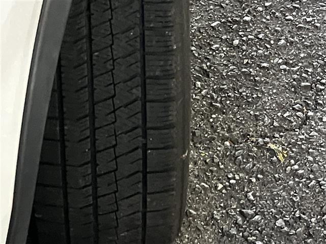 ライズ Ｚ　追従クルーズ　ＢＬＵＥＴＯＯＴＨ　車線逸脱　シートＨ　アイドリングＳＴＯＰ　フルセグテレビ　横滑り防止機能　オートライト　ＬＥＤヘッドライト　寒冷地仕様　１オーナー車　エアバッグ　スマートキ　４ＷＤ車（9枚目）