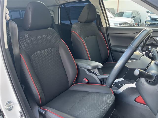 ライズ Ｚ　追従クルーズ　ＢＬＵＥＴＯＯＴＨ　車線逸脱　シートＨ　アイドリングＳＴＯＰ　フルセグテレビ　横滑り防止機能　オートライト　ＬＥＤヘッドライト　寒冷地仕様　１オーナー車　エアバッグ　スマートキ　４ＷＤ車（12枚目）