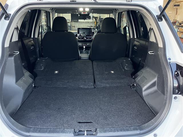 ライズ Ｚ　追従クルーズ　ＢＬＵＥＴＯＯＴＨ　車線逸脱　シートＨ　アイドリングＳＴＯＰ　フルセグテレビ　横滑り防止機能　オートライト　ＬＥＤヘッドライト　寒冷地仕様　１オーナー車　エアバッグ　スマートキ　４ＷＤ車（16枚目）