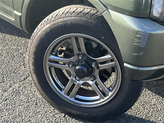 ジムニー ランドベンチャー　前席パワーウインドウ　助手席エアバック　運転席エアバッグ　４ＷＤ車　キーレス付　ＰＳ　ＡＢＳ付　シートヒータ　ＥＴＣ　ターボー　ＡＴエアコン（2枚目）