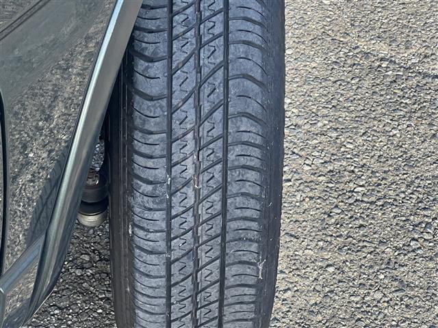 ジムニー ランドベンチャー　前席パワーウインドウ　助手席エアバック　運転席エアバッグ　４ＷＤ車　キーレス付　ＰＳ　ＡＢＳ付　シートヒータ　ＥＴＣ　ターボー　ＡＴエアコン（7枚目）