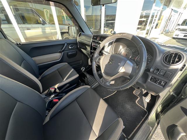 ジムニー ランドベンチャー　前席パワーウインドウ　助手席エアバック　運転席エアバッグ　４ＷＤ車　キーレス付　ＰＳ　ＡＢＳ付　シートヒータ　ＥＴＣ　ターボー　ＡＴエアコン（9枚目）