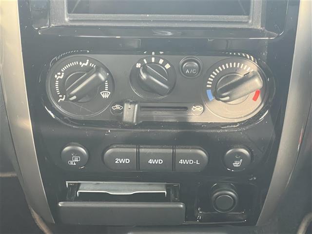 ジムニー ランドベンチャー　前席パワーウインドウ　助手席エアバック　運転席エアバッグ　４ＷＤ車　キーレス付　ＰＳ　ＡＢＳ付　シートヒータ　ＥＴＣ　ターボー　ＡＴエアコン（23枚目）