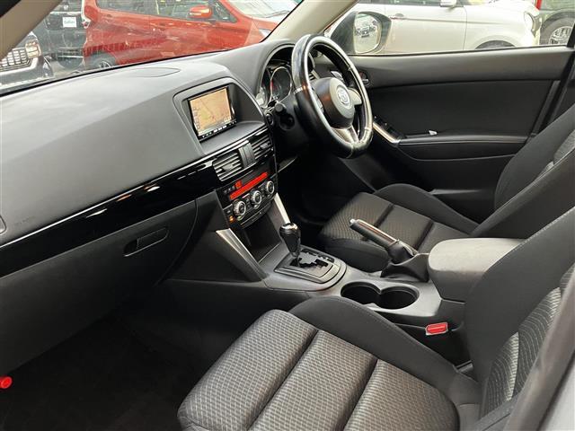 CX-5 XD ブルートゥース 1オーナー カーテンエアバッグ ETC搭載 パワーステアリング パワーウインドウ フルセグ フルオートエアコン DVD再生 キーレスエントリー ABS 運転席エアバッグ ナビTV(19枚目)