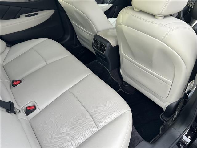 スカイライン 350GTハイブリッドタイプSPクールエクスクルシブ 純正ナビ フルセグTV BOSE BluetoothAudio アラウンドビューカメラ インテリジェントセーフティ レザーシート(13枚目)