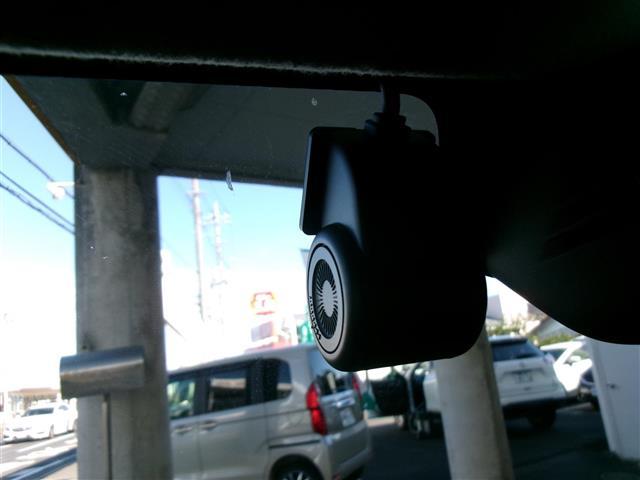 エブリイワゴン ＰＺターボスペシャル　ルーフ雹被害　両側パワ－スライドドア　車線逸脱防止　ワンオーナ　キーレススタートシステム　Ｂソナー　運転席シートヒーター　ＥＳＣ　ブルートゥースオーディオ　ＵＳＢ　パートタイム４ＷＤ　ナビ・ＴＶ　ＰＷ（2枚目）