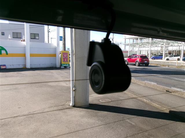 エブリイワゴン ＰＺターボスペシャル　ルーフ雹被害　両側パワ－スライドドア　車線逸脱防止　ワンオーナ　キーレススタートシステム　Ｂソナー　運転席シートヒーター　ＥＳＣ　ブルートゥースオーディオ　ＵＳＢ　パートタイム４ＷＤ　ナビ・ＴＶ　ＰＷ（6枚目）