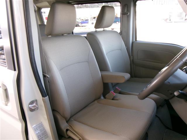 エブリイワゴン ＰＺターボスペシャル　ルーフ雹被害　両側パワ－スライドドア　車線逸脱防止　ワンオーナ　キーレススタートシステム　Ｂソナー　運転席シートヒーター　ＥＳＣ　ブルートゥースオーディオ　ＵＳＢ　パートタイム４ＷＤ　ナビ・ＴＶ　ＰＷ（18枚目）