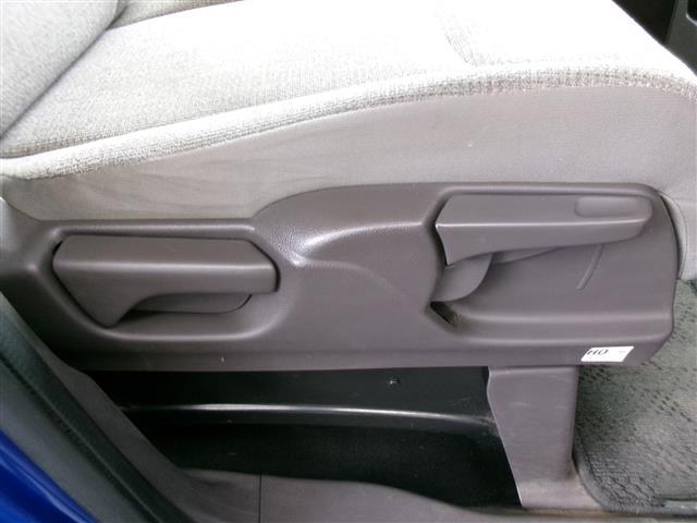 N-BOX G・Lホンダセンシング 片側自動ドア レーダブレーキ Sヒータ Aストップ 車線維持支援システム テレビ ESC キーフリーシステム LEDライト ワンセグ オートライト バックM 1オーナー USB スマートキー クルコン(15枚目)