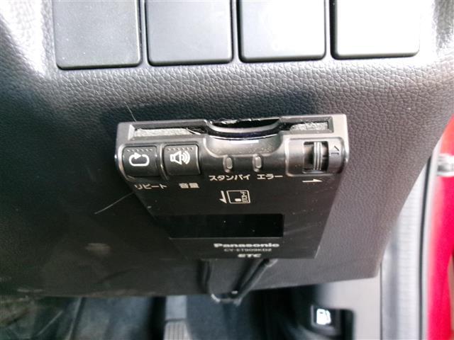 フィット １３Ｇ・Ｆパッケージ　ブルートゥース　ワンオーナー車　ＬＥＤライト　ＤＶＤ再生可能　スマ－トキ－　Ａライト　ＶＳＡ　ＥＴＣ付き　地デジＴＶ　助手席エアバッグ　メモリーナビ　Ｒカメラ　オートエアコン　エアバック　ＰＳ　Ｄレコ（4枚目）