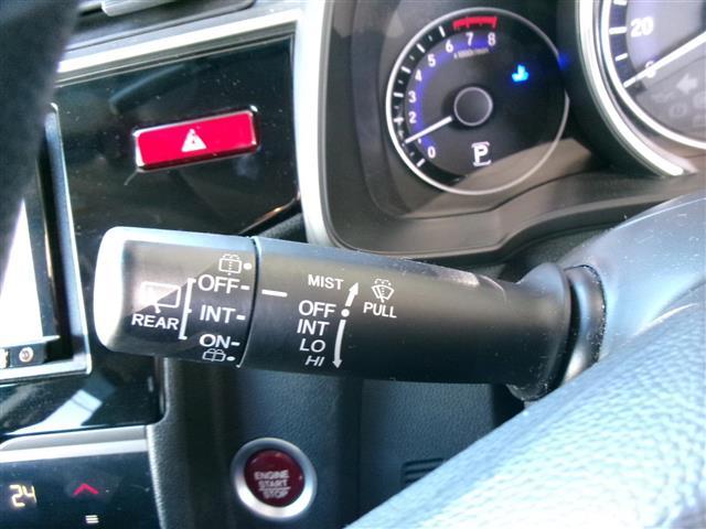 フィット １３Ｇ・Ｆパッケージ　ブルートゥース　ワンオーナー車　ＬＥＤライト　ＤＶＤ再生可能　スマ－トキ－　Ａライト　ＶＳＡ　ＥＴＣ付き　地デジＴＶ　助手席エアバッグ　メモリーナビ　Ｒカメラ　オートエアコン　エアバック　ＰＳ　Ｄレコ（9枚目）