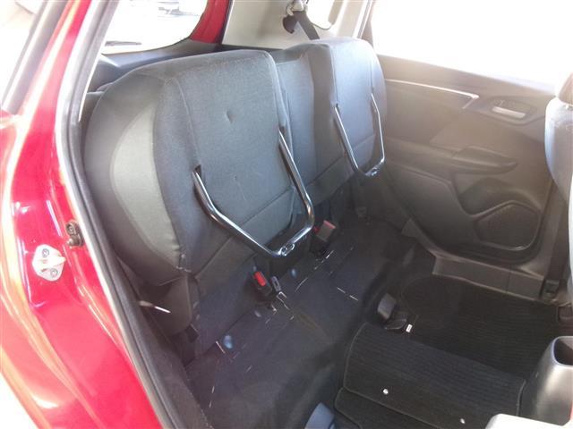 フィット １３Ｇ・Ｆパッケージ　ブルートゥース　ワンオーナー車　ＬＥＤライト　ＤＶＤ再生可能　スマ－トキ－　Ａライト　ＶＳＡ　ＥＴＣ付き　地デジＴＶ　助手席エアバッグ　メモリーナビ　Ｒカメラ　オートエアコン　エアバック　ＰＳ　Ｄレコ（18枚目）