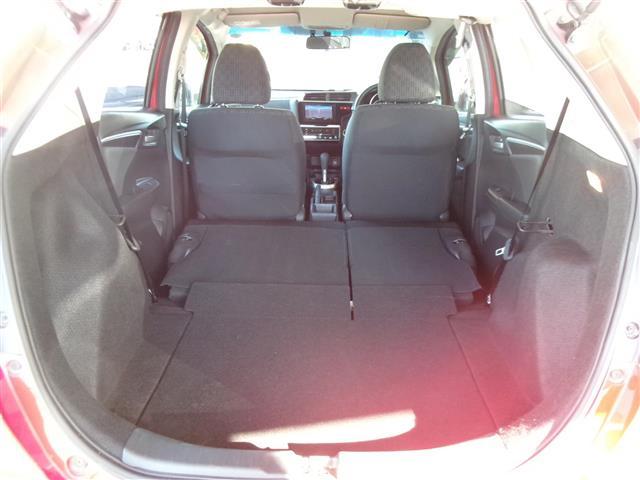 フィット １３Ｇ・Ｆパッケージ　ブルートゥース　ワンオーナー車　ＬＥＤライト　ＤＶＤ再生可能　スマ－トキ－　Ａライト　ＶＳＡ　ＥＴＣ付き　地デジＴＶ　助手席エアバッグ　メモリーナビ　Ｒカメラ　オートエアコン　エアバック　ＰＳ　Ｄレコ（21枚目）