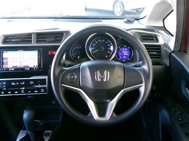 フィット １３Ｇ・Ｆパッケージ　ブルートゥース　ワンオーナー車　ＬＥＤライト　ＤＶＤ再生可能　スマ－トキ－　Ａライト　ＶＳＡ　ＥＴＣ付き　地デジＴＶ　助手席エアバッグ　メモリーナビ　Ｒカメラ　オートエアコン　エアバック　ＰＳ　Ｄレコ（27枚目）