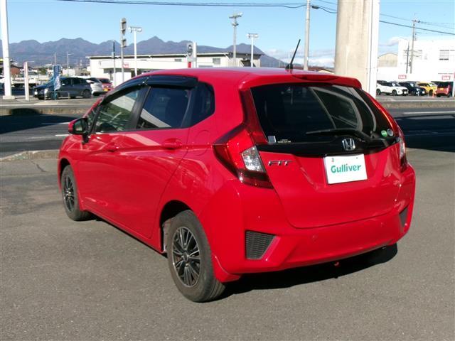 フィット １３Ｇ・Ｆパッケージ　ブルートゥース　ワンオーナー車　ＬＥＤライト　ＤＶＤ再生可能　スマ－トキ－　Ａライト　ＶＳＡ　ＥＴＣ付き　地デジＴＶ　助手席エアバッグ　メモリーナビ　Ｒカメラ　オートエアコン　エアバック　ＰＳ　Ｄレコ（28枚目）