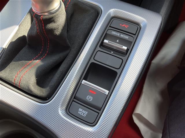 シビック タイプＲ　登録済未使用車　ホンダセンシング　ホンダコネクトディスプレイ　バックカメラ　Ｂｌｕｅｔｏｏｔｈ　フルセグＴＶ　ＡｐｐｌｅＣａｒＰｌａｙ　ＡｎｄｒｏｉｄＡｕｔｏ　スマートキー　プッシュスタート　ＥＴＣ（28枚目）