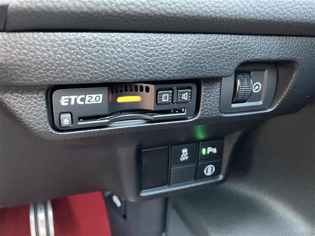 シビック タイプＲ　登録済未使用車　ホンダセンシング　ホンダコネクトディスプレイ　バックカメラ　Ｂｌｕｅｔｏｏｔｈ　フルセグＴＶ　ＡｐｐｌｅＣａｒＰｌａｙ　ＡｎｄｒｏｉｄＡｕｔｏ　スマートキー　プッシュスタート　ＥＴＣ（29枚目）