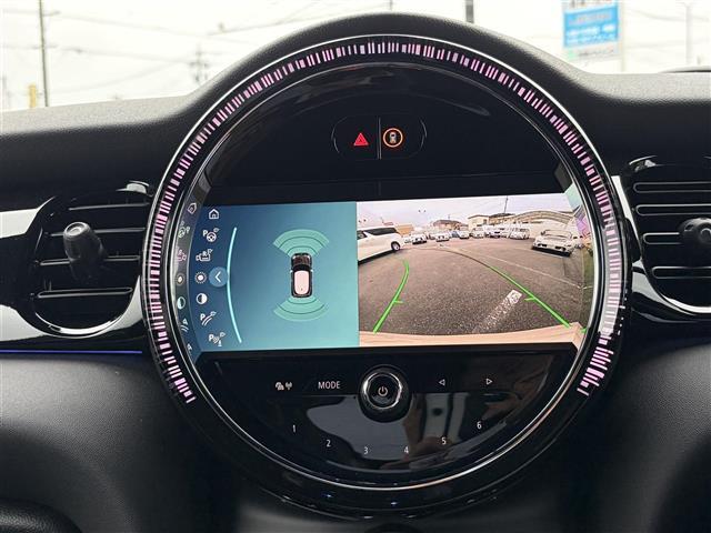 ＭＩＮＩ ジョンクーパーワークス　インテリジェントセーフティ　純正ディスプレイオーディオ　バックガイドカメラ　ＡｐｐｌｅＣａｒＰｌａｙ　ＡｎｄｒｏｉｄＡｕｔｏ　Ｂｌｕｅｔｏｏｔｈ　コーナーセンサー　ＨＵＤ　パドルシフト　ミラー型ＥＴＣ（25枚目）
