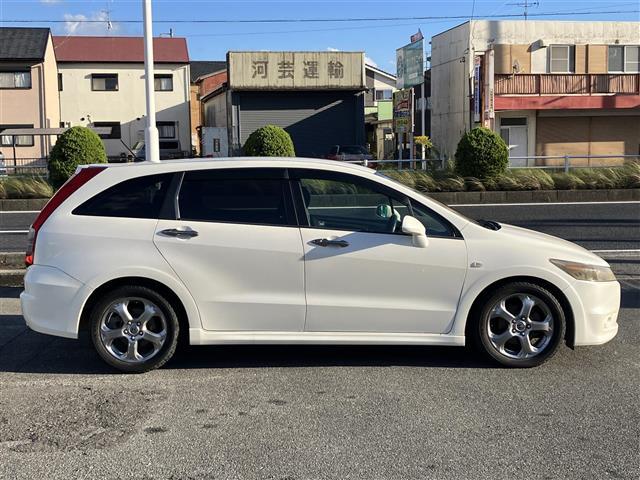 ストリーム RSZ 純正ナビ Bカメラ HIDヘッドライト フォグライト  パドルシフト ステアリングスイッチ HDDナビエディション ETC付 キーレスエントリーキー デュアルエアバッグ リアカメラ DVD ナビ(6枚目)