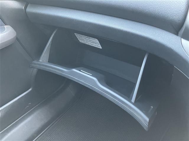 ストリーム RSZ 純正ナビ Bカメラ HIDヘッドライト フォグライト  パドルシフト ステアリングスイッチ HDDナビエディション ETC付 キーレスエントリーキー デュアルエアバッグ リアカメラ DVD ナビ(23枚目)