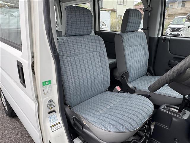 気になる車はすぐにお問い合わせください！画面右側の００６６から始まる無料ダイヤルからお問い合わせ下さい！専門スタッフがお車のご質問にお答えいたします！