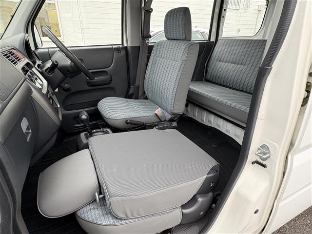 商談ルームにはキッズルームも完備しています☆お子様連れでもゆっくりとお車をお選びいただけます！