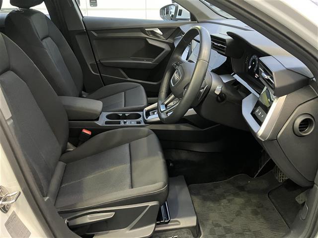 A3 スポーツバック30TFSI 走行8756キロ 車検9年5/26 メーカーナビ Bカメラ ドライバーアシスト パークアシスト アダプティブドライブアシスト エフィシェンシアシスト LEDヘッドライト レーンセンサー ETC2.0(34枚目)