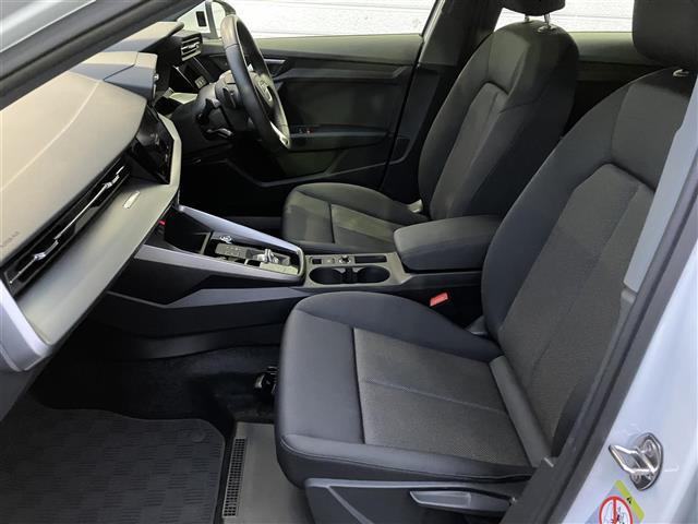 A3 スポーツバック30TFSI 走行8756キロ 車検9年5/26 メーカーナビ Bカメラ ドライバーアシスト パークアシスト アダプティブドライブアシスト エフィシェンシアシスト LEDヘッドライト レーンセンサー ETC2.0(35枚目)