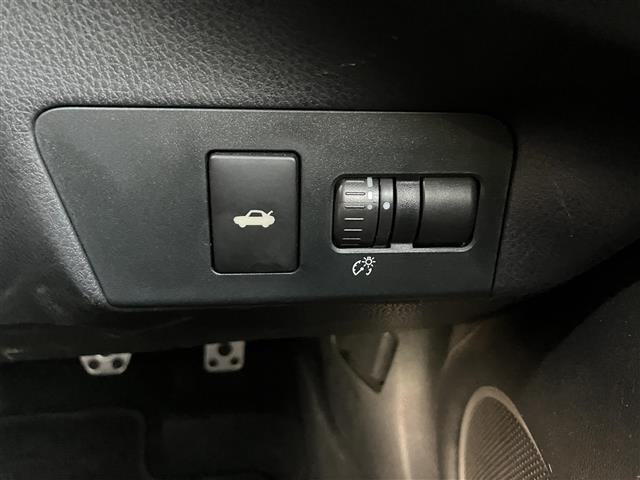 86 GTリミテッド TRDエアロ 社外マフラー TEIN車高調 レイズ18インチAW 純正ナビ ドライブレコーダー シートヒーター 革巻ステアリング クルーズコントロール 革巻きステアリング ステアリングスイッチ エアロ(32枚目)