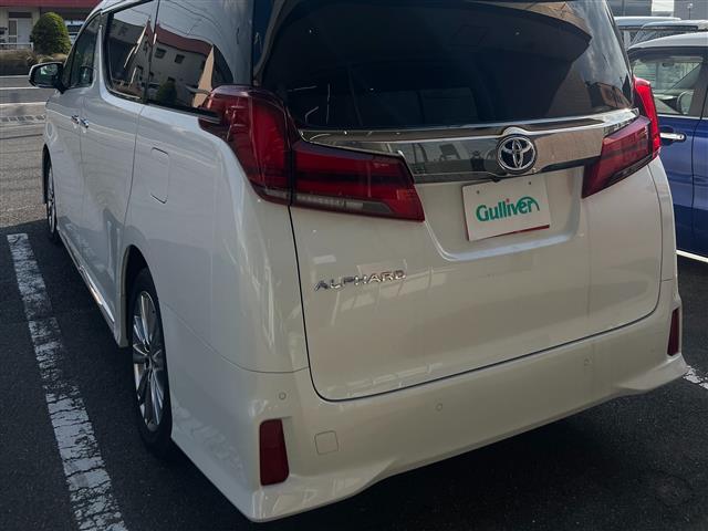 アルファード ２．５Ｓ　タイプゴールドＩＩＩ　ＢＴ接続　クリアランスソナー　レーンアシスト　オートハイビーム　ＴＳＳ　オットマン　ＢＭ　オートライト　ＡＣ１００Ｖ電源　ＬＥＤヘッドライト　ＥＴＣ　オートエアコン　ダブルエアコン　パワステ　キーレス（3枚目）