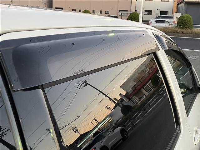 ウィッシュ X 純正ナビ LEDヘッドライト ドラレコ キーレス フロアマット ドアバイザー プライバシーガラス 電格ミラー ABS キーレス エアコン エアバック パワステ パワーウインド(12枚目)