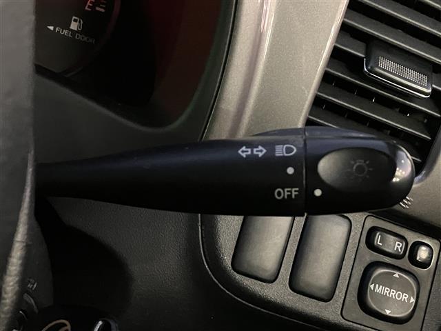 ウィッシュ X 純正ナビ LEDヘッドライト ドラレコ キーレス フロアマット ドアバイザー プライバシーガラス 電格ミラー ABS キーレス エアコン エアバック パワステ パワーウインド(16枚目)