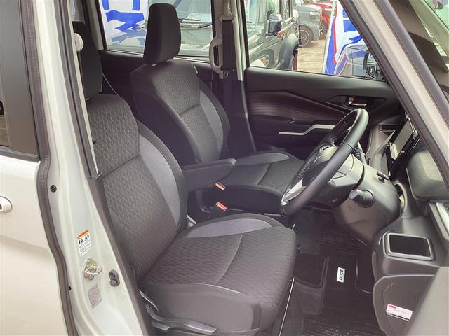 ソリオバンディット ハイブリッドＭＶ　車線逸脱　全周囲モニター　エアロ　ＬＥＤランプ　クルコン　イモビライザー　Ｗエアバック　スマキー　サイドエアＢ　フルセグＴＶ　オートエアコン　ＵＳＢ入力　ドライブレコーダー　ＤＶＤ再生　ＥＴＣ　ＡＢＳ（12枚目）