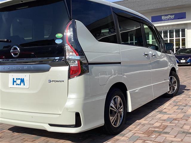 セレナ ｅ－パワー　ハイウェイスターＶ　３６０°カメラ　エマジェンシーブレーキ　ＤＶＤ再生機能　ブルートゥース　地デジ　ミュージックプレイヤー接続可　ＵＳＢ入力　３列シート　ウォークスルー　Ｗエアコン　Ａライト　横滑り防止機能　寒冷地仕様（34枚目）