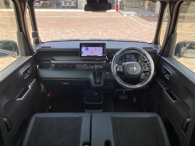 N-BOXカスタム ターボ イモビライザー 車線逸脱 ACC 衝突被害軽減 ベンチシート オートマチックハイビーム キーフリー ミュージックプレイヤー接続可 ESC パワステ DVD再生 両席エアバック サイドエアバッグ ABS(42枚目)