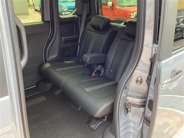 N-BOXカスタム ターボコーディネートスタイル Bluetooth対応 車線維持支援システム 両側電動ドア Rカメラ スマートキ- パワーステアリング VSA セキュリティ エアコン LEDライト パワーウィンドウ アイドリングストップ USB(19枚目)