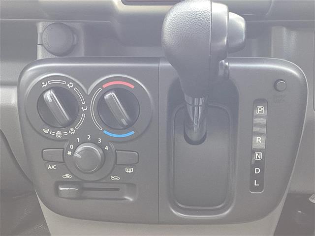 エブリイ PAリミテッド ミュージックプレイヤー接続可 車線逸脱警報システム 左右スライドドア フロントパワーウインドウ キーレスキー ナビTV フルセグ 助手席エアバック メモリナビ エアバック Aストップ ETC パワステ(5枚目)