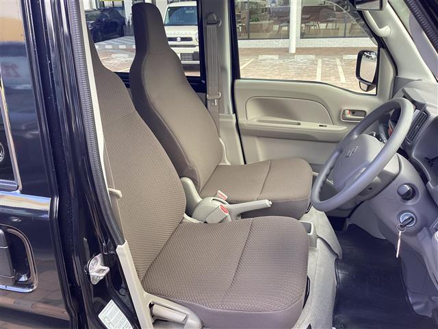 エブリイ PAリミテッド ミュージックプレイヤー接続可 車線逸脱警報システム 左右スライドドア フロントパワーウインドウ キーレスキー ナビTV フルセグ 助手席エアバック メモリナビ エアバック Aストップ ETC パワステ(9枚目)