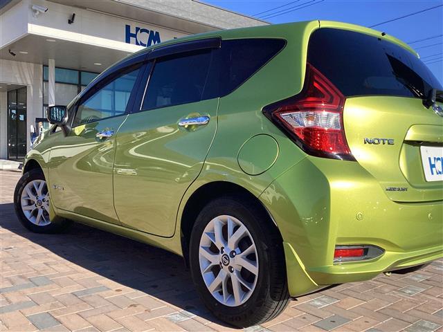 ノート e-パワー メダリスト FOUR 寒冷地仕様 地デジ 切替4WD 全周囲モニター クルコン ナビTV AUX 衝突被害軽減ブレーキ レーンアシスト エアバッグ ETC 横滑り防止装置 ドライブレコーダー スマートキー DVD キーレス(29枚目)