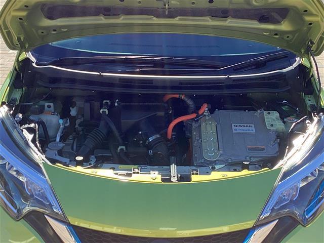 ノート e-パワー メダリスト FOUR 寒冷地仕様 地デジ 切替4WD 全周囲モニター クルコン ナビTV AUX 衝突被害軽減ブレーキ レーンアシスト エアバッグ ETC 横滑り防止装置 ドライブレコーダー スマートキー DVD キーレス(39枚目)