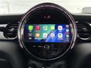 ジョンクーパーワークス　インテリジェントセーフティ　純正ディスプレイオーディオ　バックガイドカメラ　ＡｐｐｌｅＣａｒＰｌａｙ　ＡｎｄｒｏｉｄＡｕｔｏ　Ｂｌｕｅｔｏｏｔｈ　コーナーセンサー　ＨＵＤ　パドルシフト　ミラー型ＥＴＣ（26枚目）