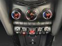 ジョンクーパーワークス　インテリジェントセーフティ　純正ディスプレイオーディオ　バックガイドカメラ　ＡｐｐｌｅＣａｒＰｌａｙ　ＡｎｄｒｏｉｄＡｕｔｏ　Ｂｌｕｅｔｏｏｔｈ　コーナーセンサー　ＨＵＤ　パドルシフト　ミラー型ＥＴＣ（28枚目）