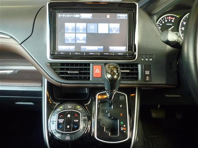 Gi 後カメラ 横滑り防止システム 本革 リアクーラー CD再生 ETC車載器 オートクルーズ オートハイビーム 地デジ エアコン LEDヘッドライト ナビ&TV パワステ オートライト キーレス ABS(27枚目)