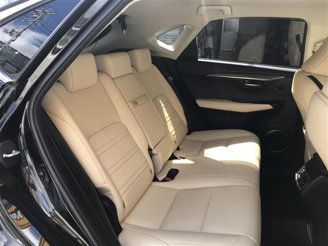 NX NX200t ナビTV LEDライト キーレス DVD再生 メモリーナビ 電動シート 横滑り防止機能 Iストップ Bカメラ 前席シートヒーター スマートキー ETC オートエアコン クリアランスソナー ドラレコ(11枚目)