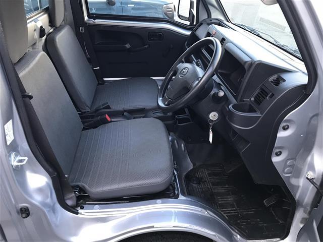 ハイゼットトラック スタンダード　パートタイム４ＷＤ　オートエアコン　ワンオーナー車　エアバック　パワステ　ＡＢＳ（12枚目）