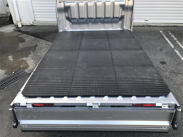 ハイゼットトラック スタンダード　パートタイム４ＷＤ　オートエアコン　ワンオーナー車　エアバック　パワステ　ＡＢＳ（22枚目）