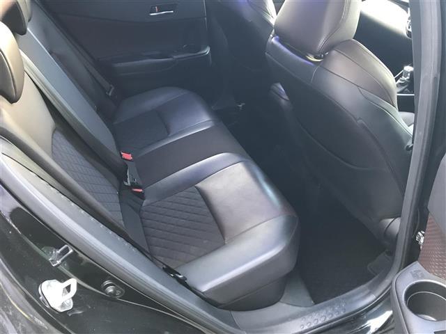 Ｃ－ＨＲ Ｇ　レーンキープＡ　クリソナー　ＴＳＳ　ＳＤナビゲーション　ＢＬＵＥＴＯＯＴＨ　シートヒータ　アイドルストップ　ＤＶＤ再生可　ＡＨＢ　ＡＵＴＯライト　ＬＥＤヘッド　バックモニタ　ナビ＆ＴＶ　ＥＴＣ付（10枚目）