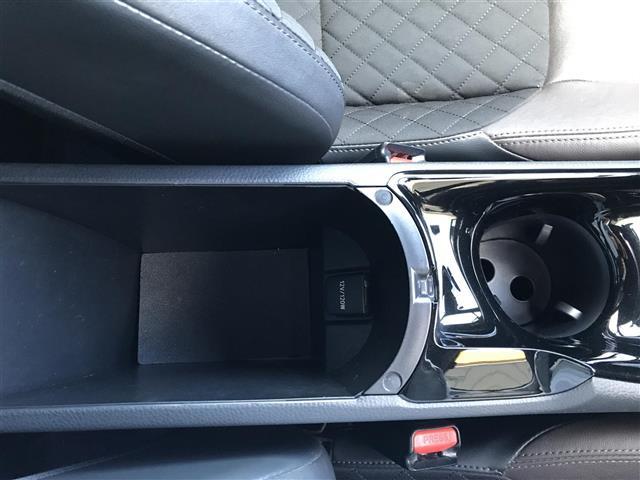 Ｃ－ＨＲ Ｇ　レーンキープＡ　クリソナー　ＴＳＳ　ＳＤナビゲーション　ＢＬＵＥＴＯＯＴＨ　シートヒータ　アイドルストップ　ＤＶＤ再生可　ＡＨＢ　ＡＵＴＯライト　ＬＥＤヘッド　バックモニタ　ナビ＆ＴＶ　ＥＴＣ付（33枚目）