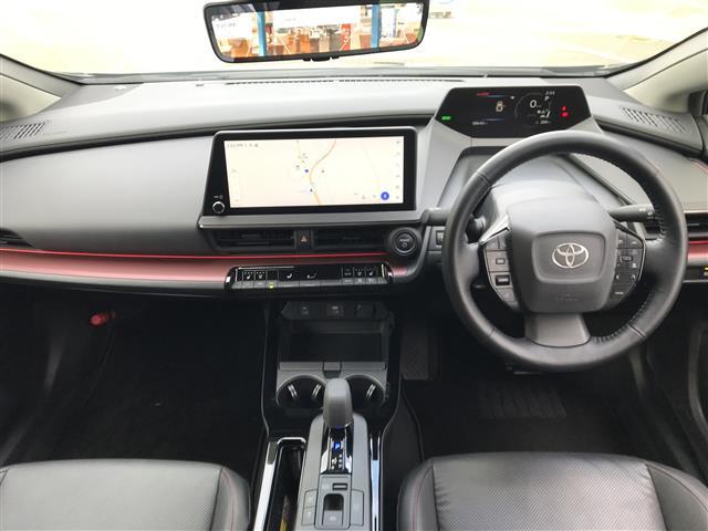 プリウス Z Bluetoothオーディオ プリクラッシュ パワーゲート 追従型クルコン 1オーナ オートライト レーンアシスト ETC2.0 メモリナビ オートマチックハイビーム LEDランプ ナビ・TV AC(2枚目)